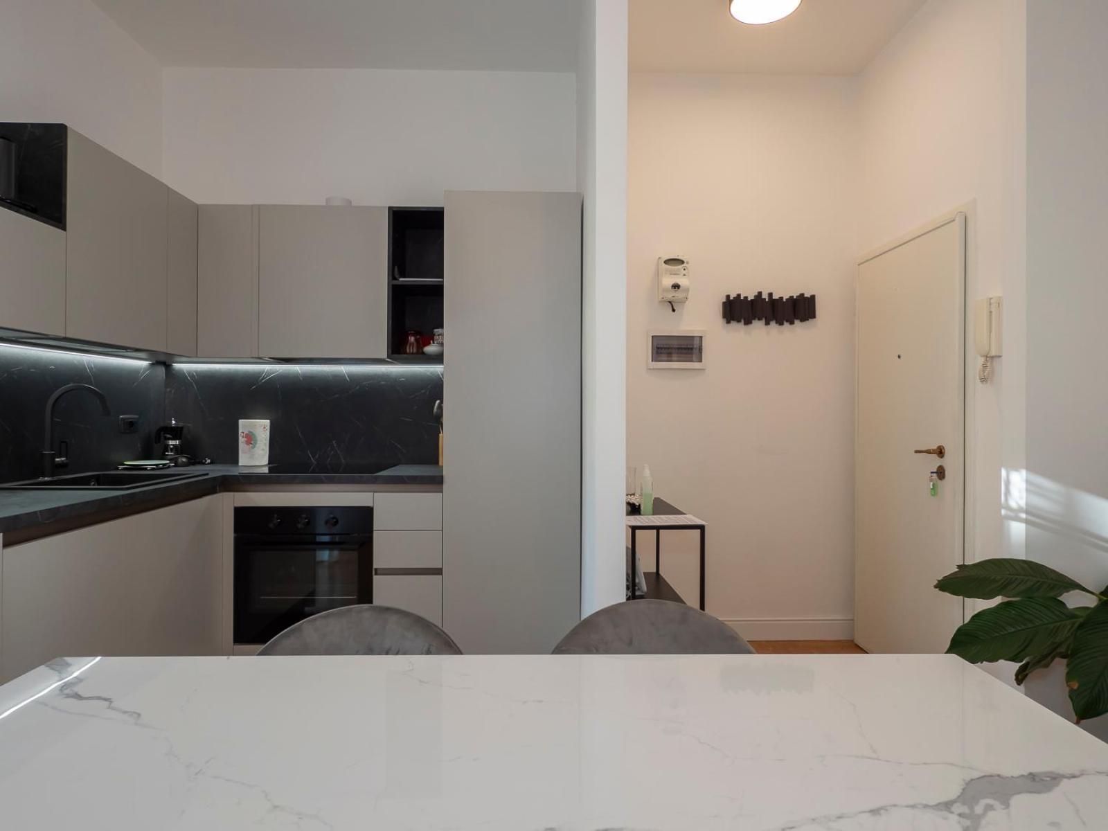 Big Apartment Close To Bocconi / Humanitas / Ieo Milano Eksteriør bilde